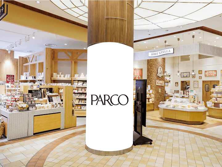 仙台PARCO PARCO1/1F上りエスカレーター前柱巻・自立サイネージ