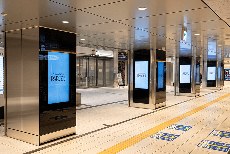 心斎橋PARCO B１F 心斎橋パルコサイネージ<br>（地下鉄御堂筋線心斎駅改札前）